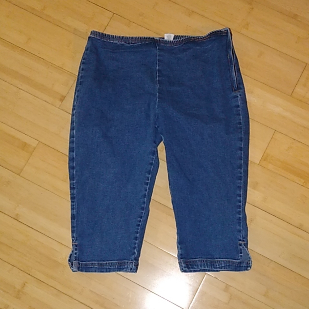 Size 7/8 ladies cropped Capri pants